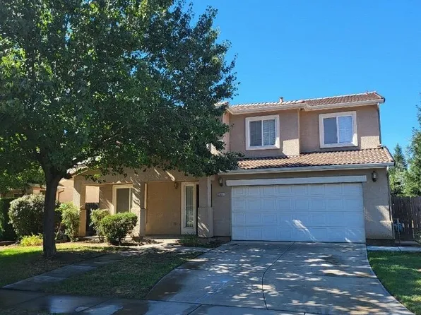 2851 W Sedona Ave, Visalia, CA 93291