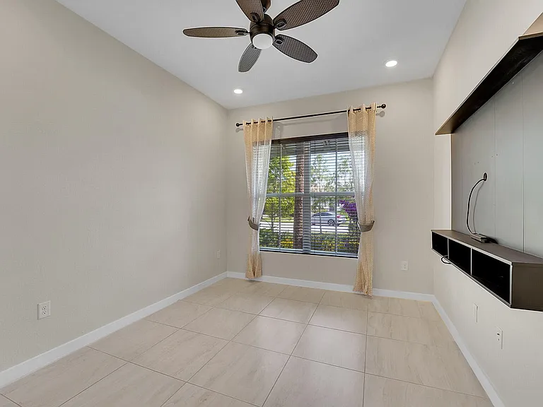 19515 Weathervane Way — Photo 26