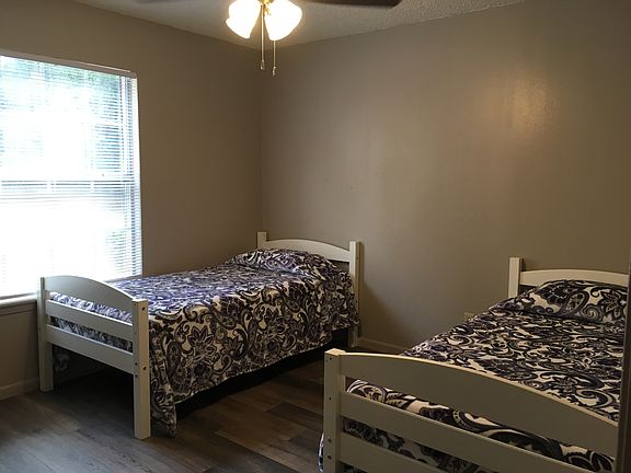4th image of 2521 Pearl St APT 407