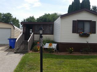 7085 Bloomfield Rd, Des Moines, IA 50320