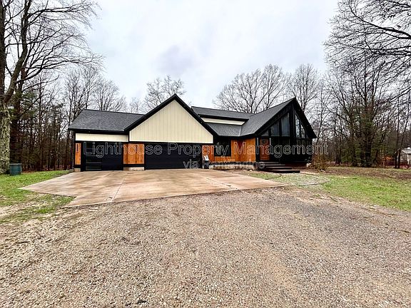 2nd image of 1505 N Green Creek Rd