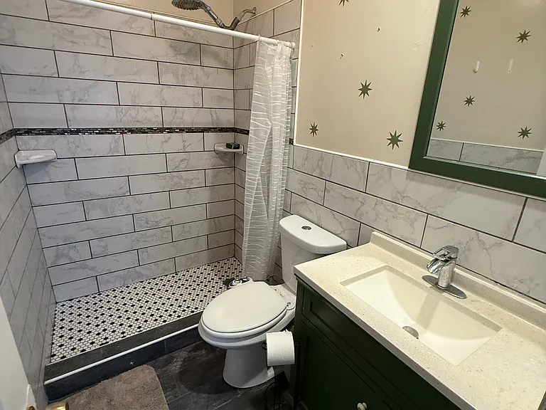 611 N 32nd St #3 — Photo 5