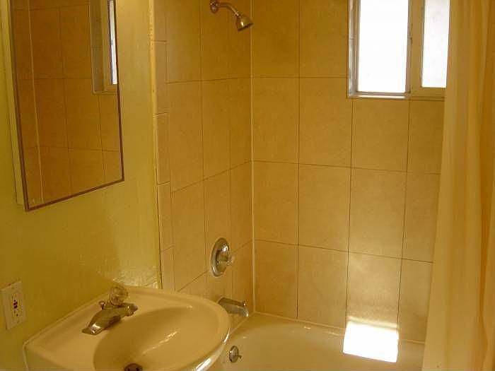 2nd image of 476 S 7th St APT 8