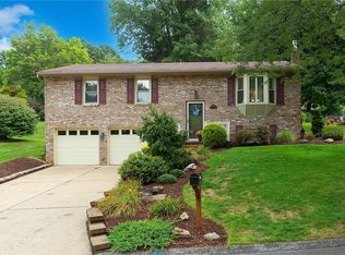 1728 Grove Crest Dr, Pittsburgh, PA
