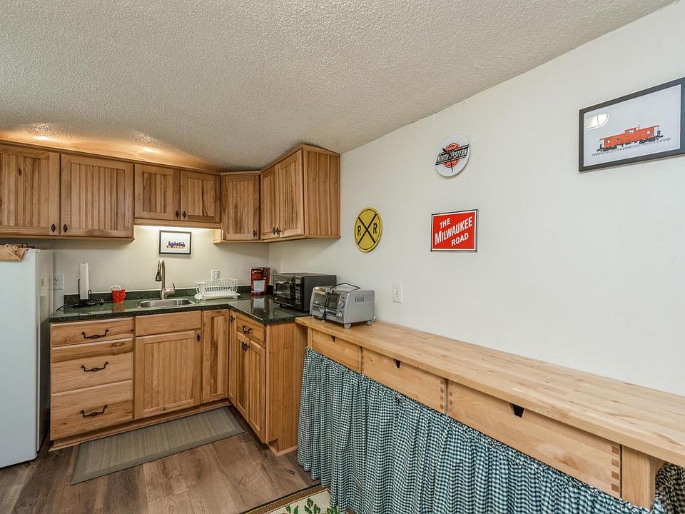 End Of The Line Caboose 301 Townline Rd Lake Geneva, WI Zillow