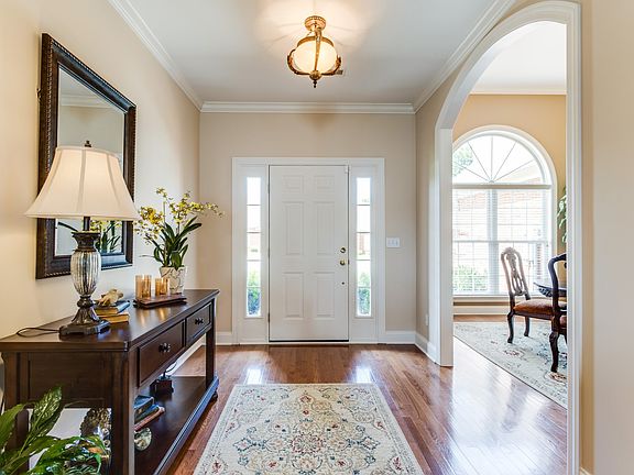 5th image of 120 Magnolia Glen Cir