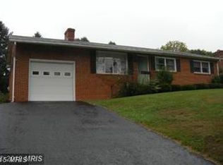 555 Fox Dr, Winchester, VA 22601