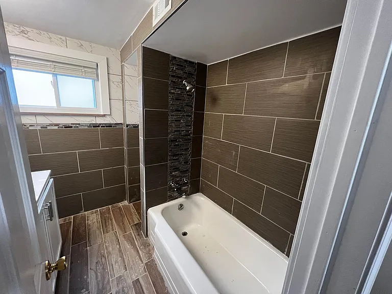 104 N Brinker Ave — Photo 16