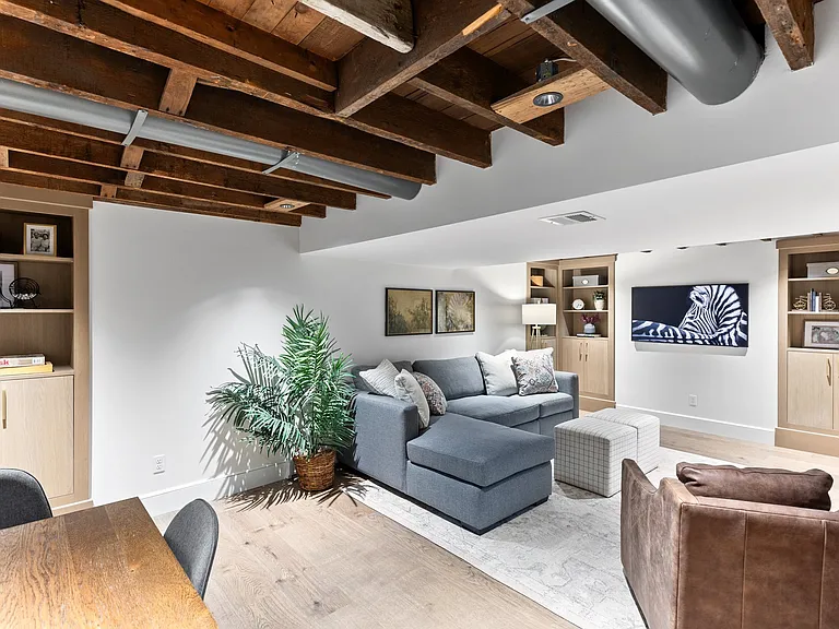 173 Center St — Photo 21