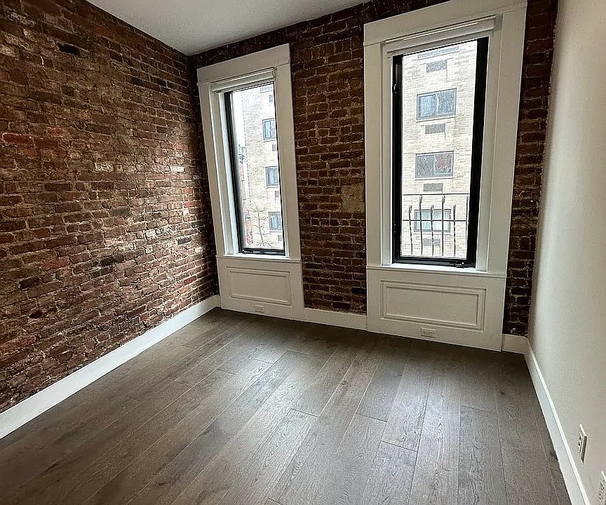 1st image of 49 Prince St #25