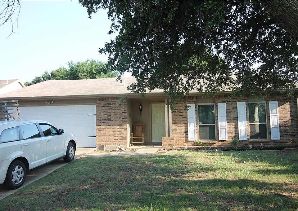 1st image of 3417 Woodlark Dr