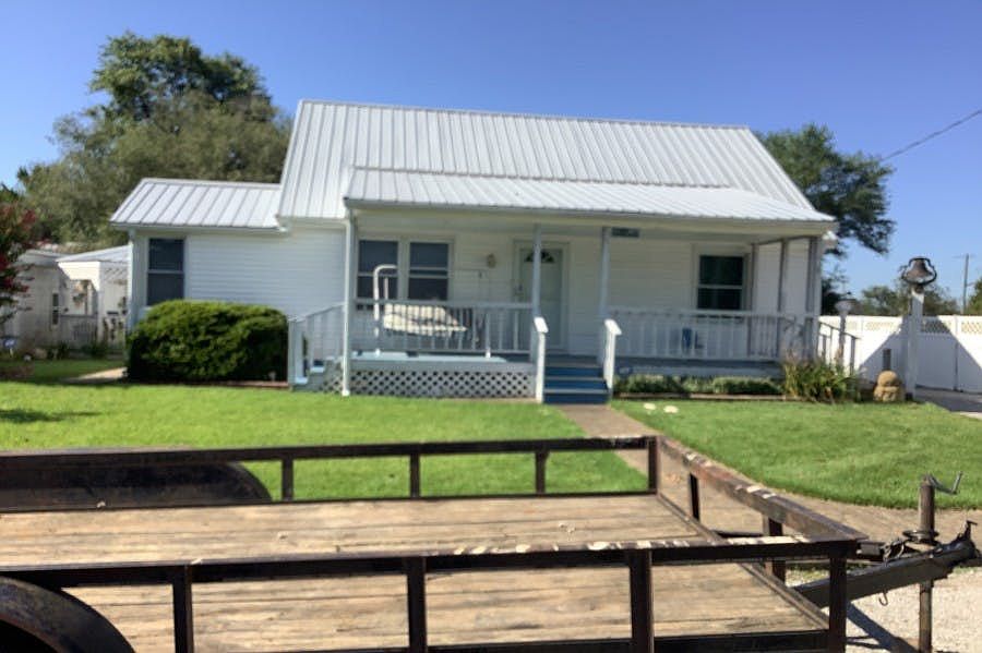 40 W Walnut St, Elberfeld, IN 47613 Zillow