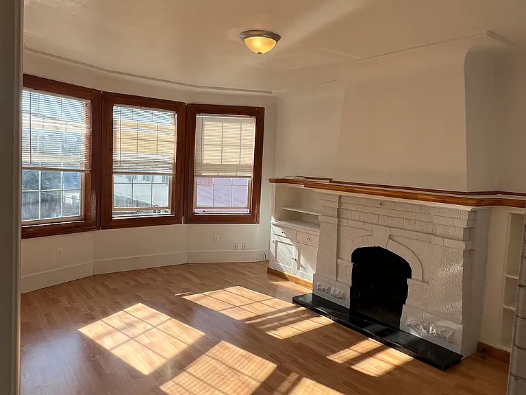 15 Italy Ave — Photo 7