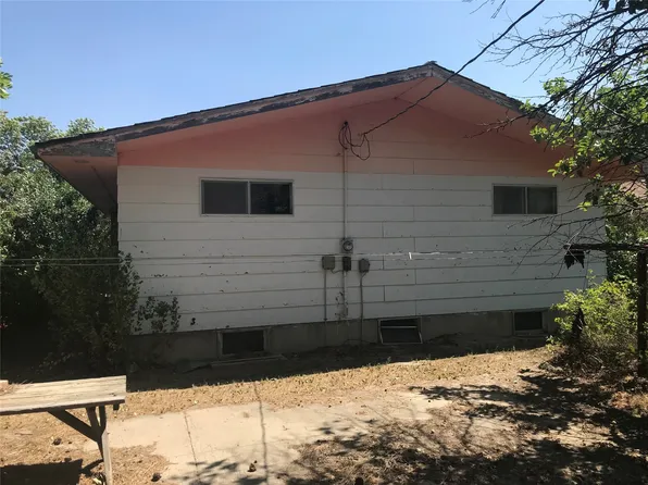 551 7th Ave S, Shelby, MT 59474