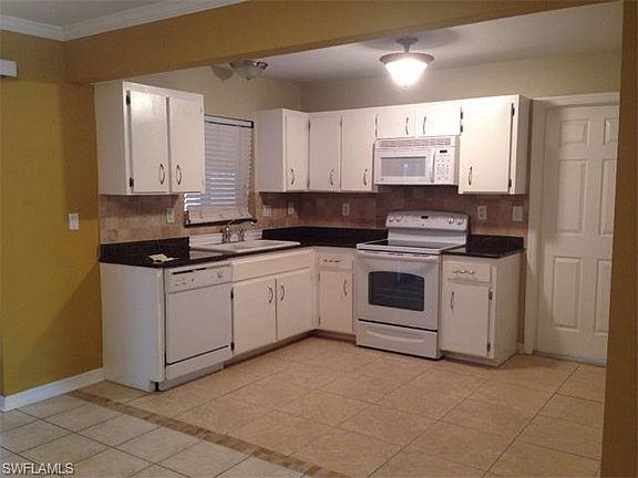 3rd image of 460 E Valley Dr