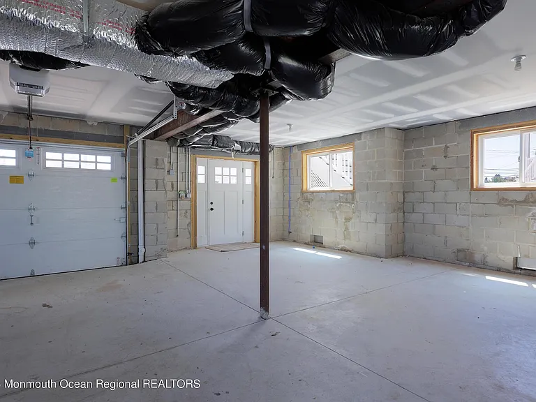 912 Ocean Ave — Photo 28