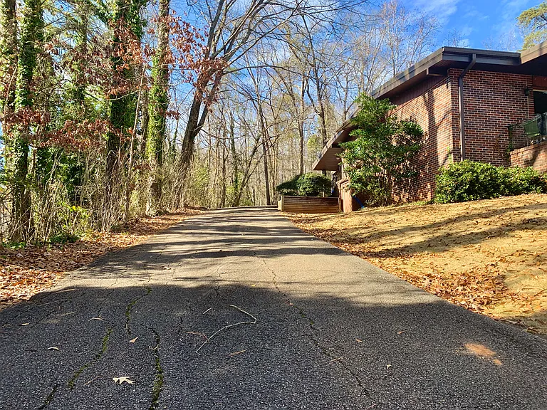 3930 Montclair Rd — Photo 8
