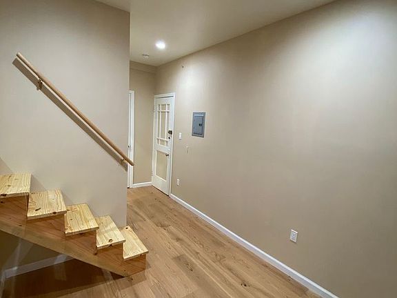 2nd image of 20 Beckett St APT 1