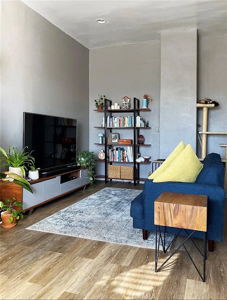 1 bed, 907 sqft, $2,500 — Photo 4