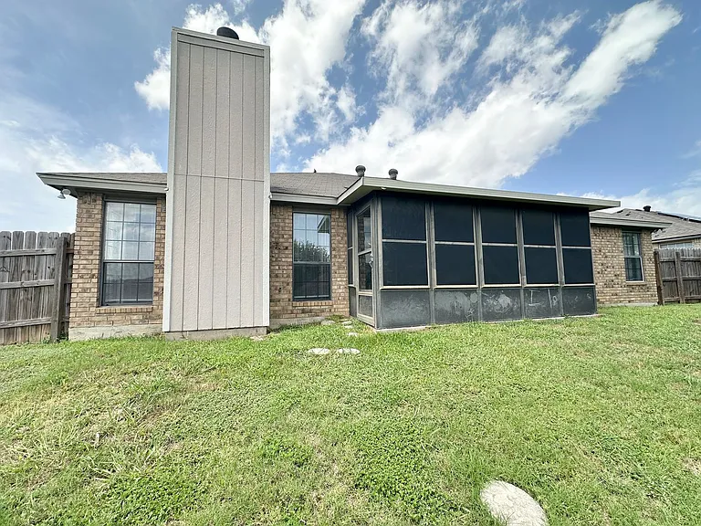 607 Hogan Dr — Photo 41