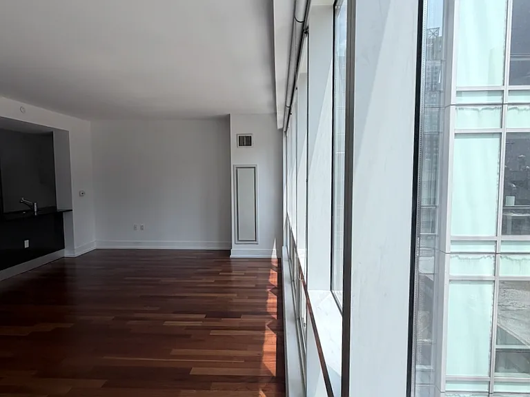 350 W 42nd St #10I — Photo 21