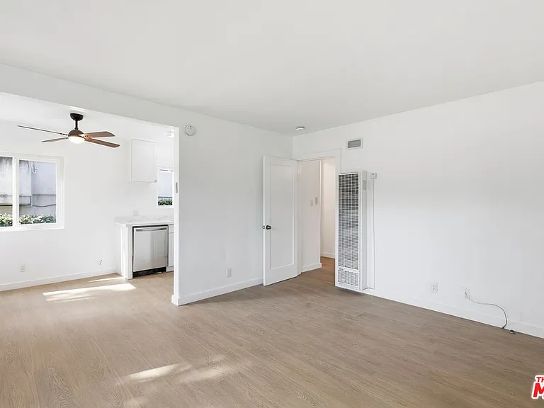 4919 Coldwater Canyon Ave #1 — Photo 5