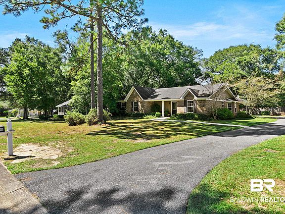 2nd image of 108 Charlotte Ct