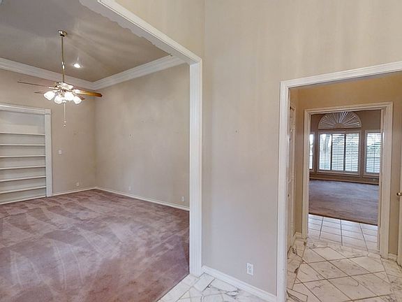 5th image of 1502 NW Heritage Blvd