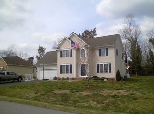 155 Roper Dr, Bowling Green, VA 22427