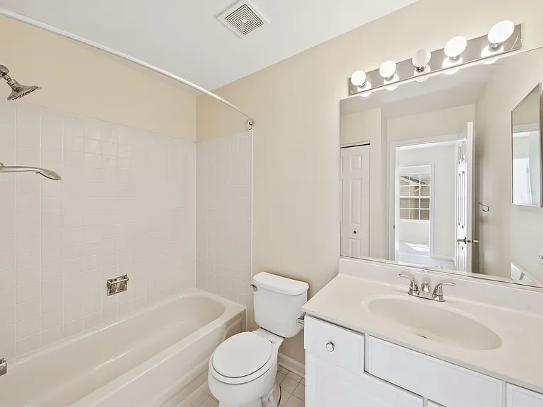1329 Newport St — Photo 14