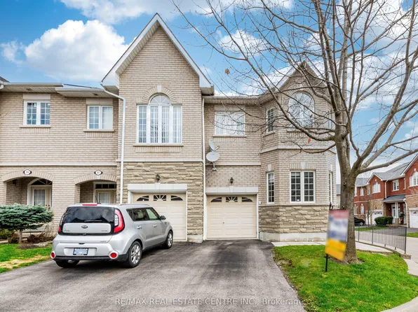470 Faith Dr #85, Mississauga, ON L5R 4G1