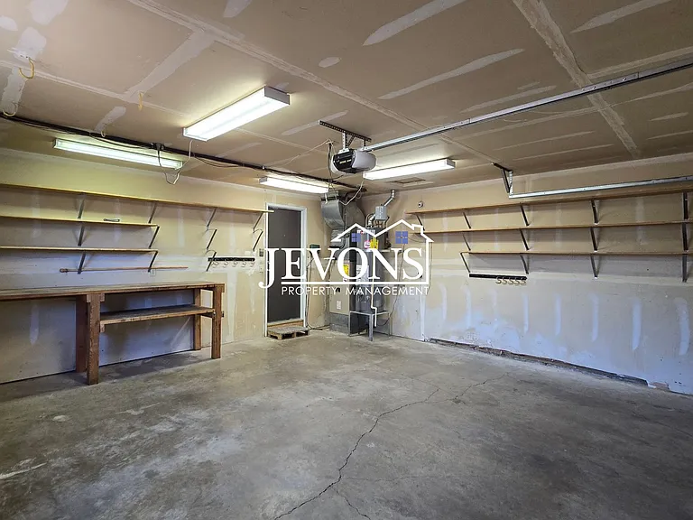803 S 68th Ave — Photo 12