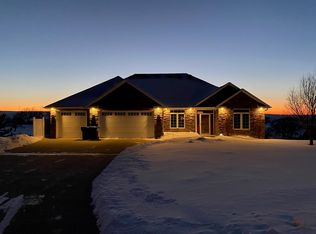 620 Sioux Ln, North Platte, NE 69101