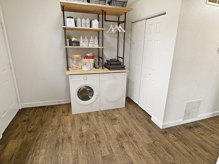 Metro Apartments At Bethalto — Photo 40