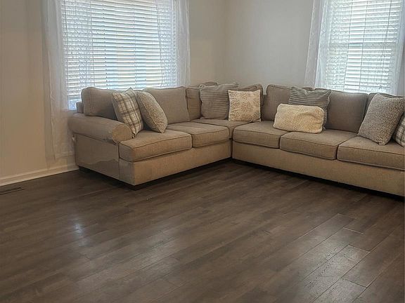 2nd image of 104 Maple St