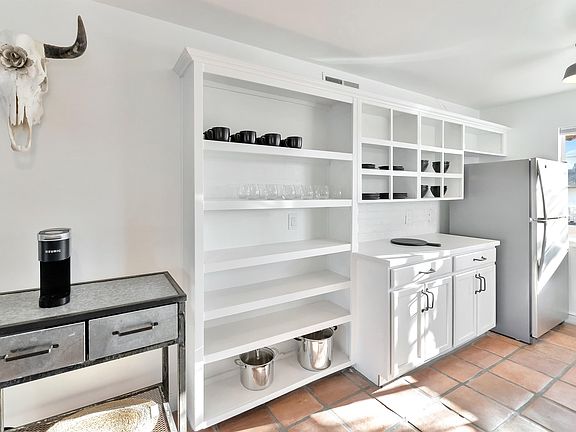 4th image of 2040 N 69th Pl