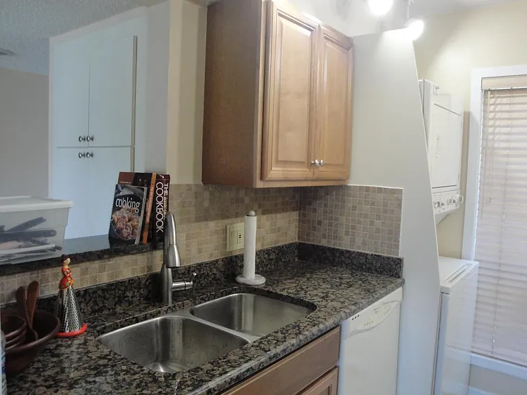 1301 Pelican Creek Xing — Photo 3