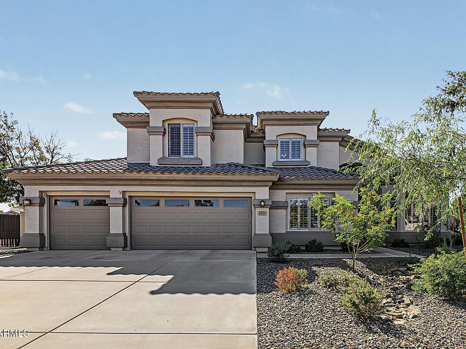 1st image of 1343 E IVANHOE Street
