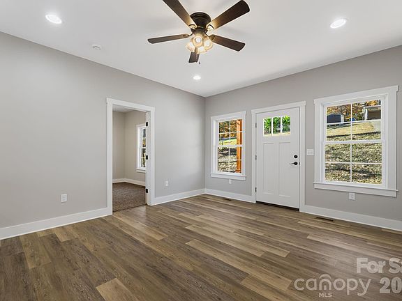5th image of 129 Brentwood Rd