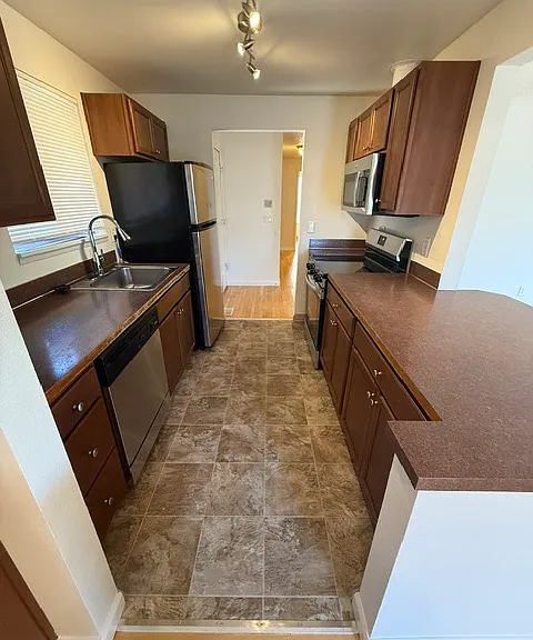 6115 S Kelly Ave — Photo 5