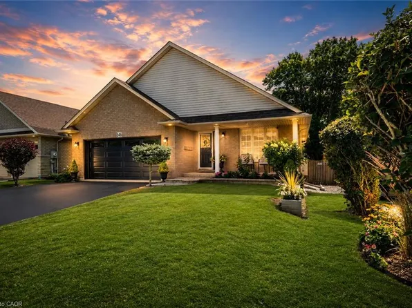 546 Jerseyville Rd W, Hamilton, ON L9G 3L5