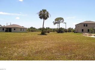 2318 Trafalgar Pkwy, Cape Coral, FL 33991