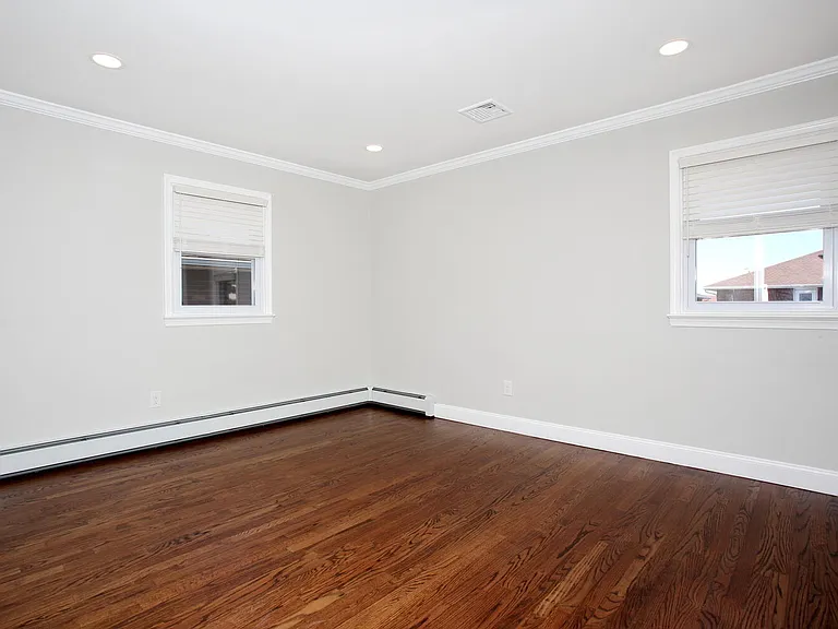 611 Kingsland Ave — Photo 18