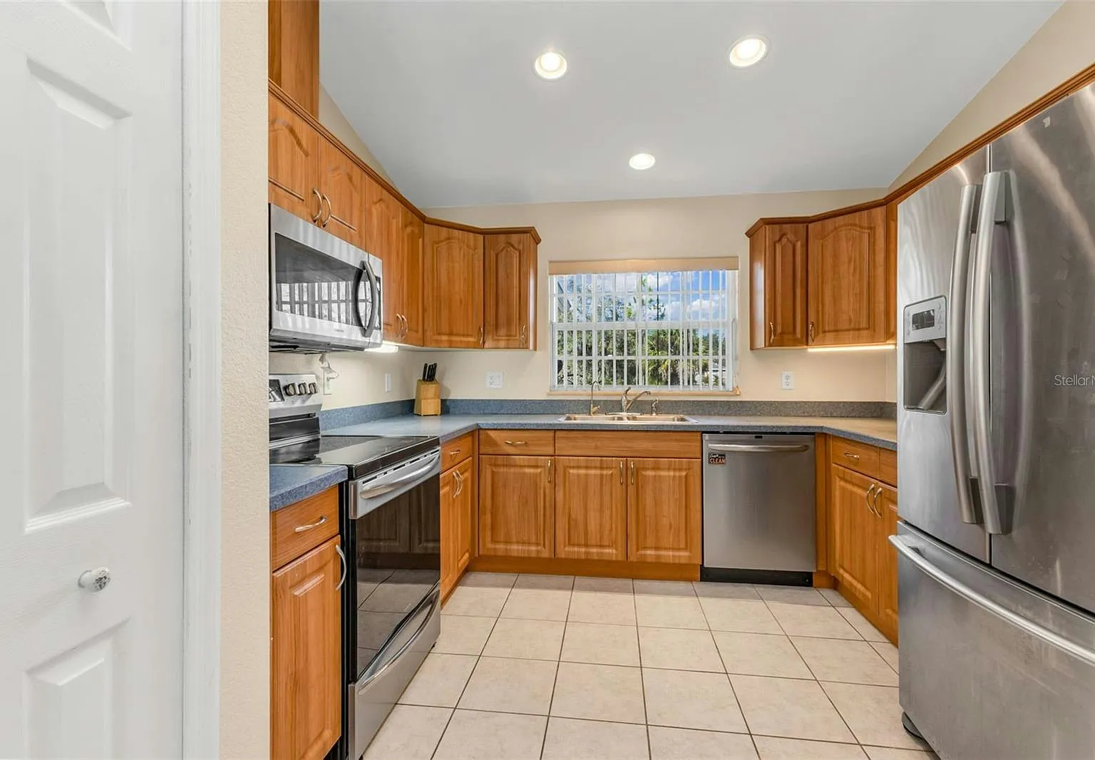 2924 La Tassell Street — Photo 2