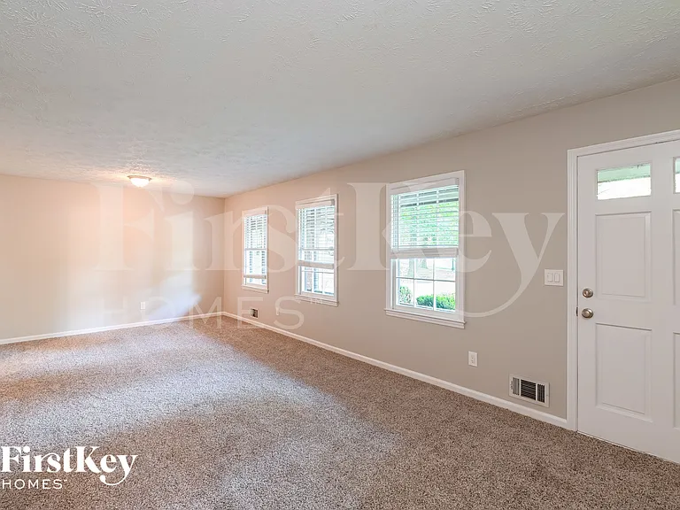4353 Hale Pl — Photo 7