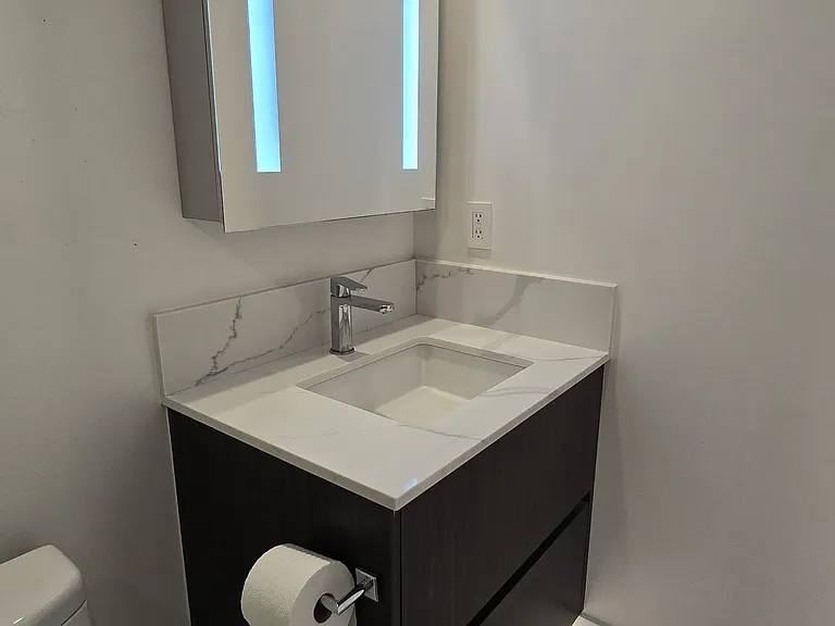 333 Carrall St #401 — Photo 8