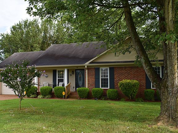 3rd image of 118 Bordeaux Ct