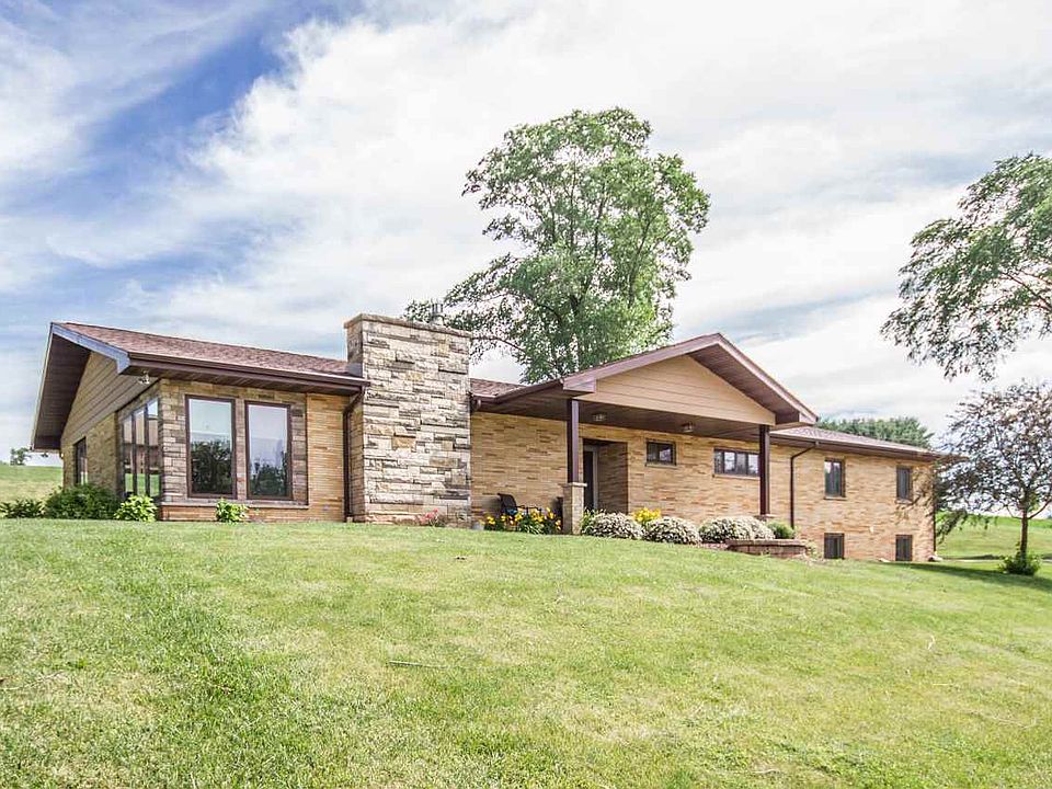 1st image of 2162 Valley Ln