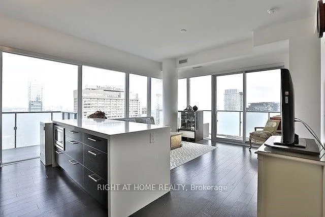 1080 Bay St #4608 — Photo 5