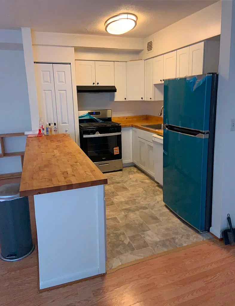2 bed, 1073 sqft, $1,900 — Photo 3